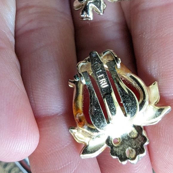 Vintage Earring Lot - Picture 9 of 10